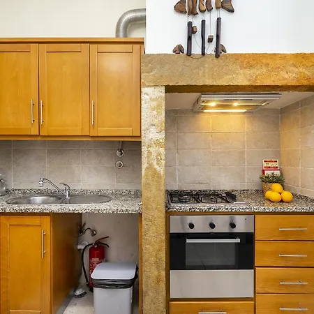 Whome Urban Comfort: 1-br Near Airport & Train Station Apartmán Lisboa
